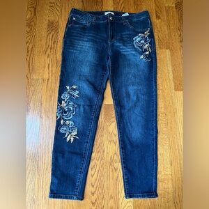 🌸 Kenzie Jeans Embroidered 🌸